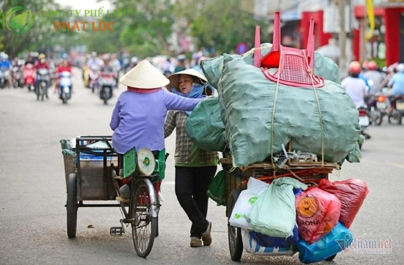 Đồng nát hay còn gọi là ve chai, phế liệu, là những sản phẩm đã qua sử dụng