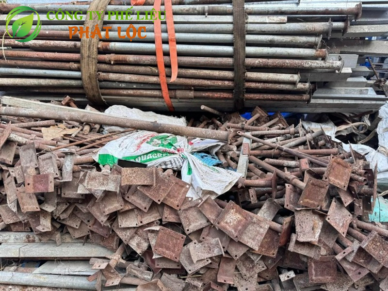 Phế liệu Phát lộc chuyên thu mua phế liệu giá rẻ