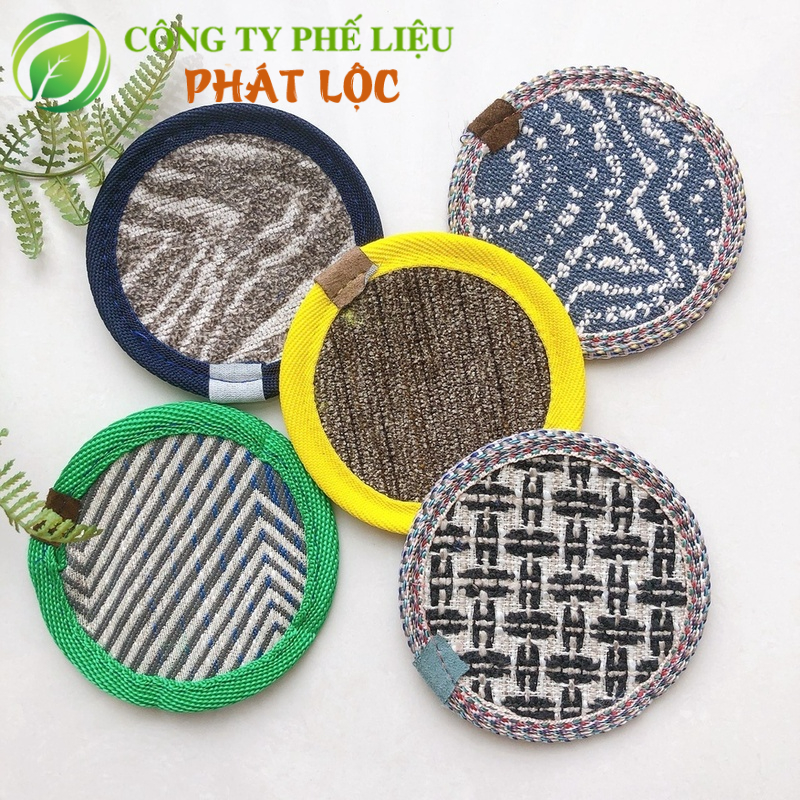 Bộ đế lót ly với họa tiết thêu tay tinh tế làm từ vải vụn phế liệu