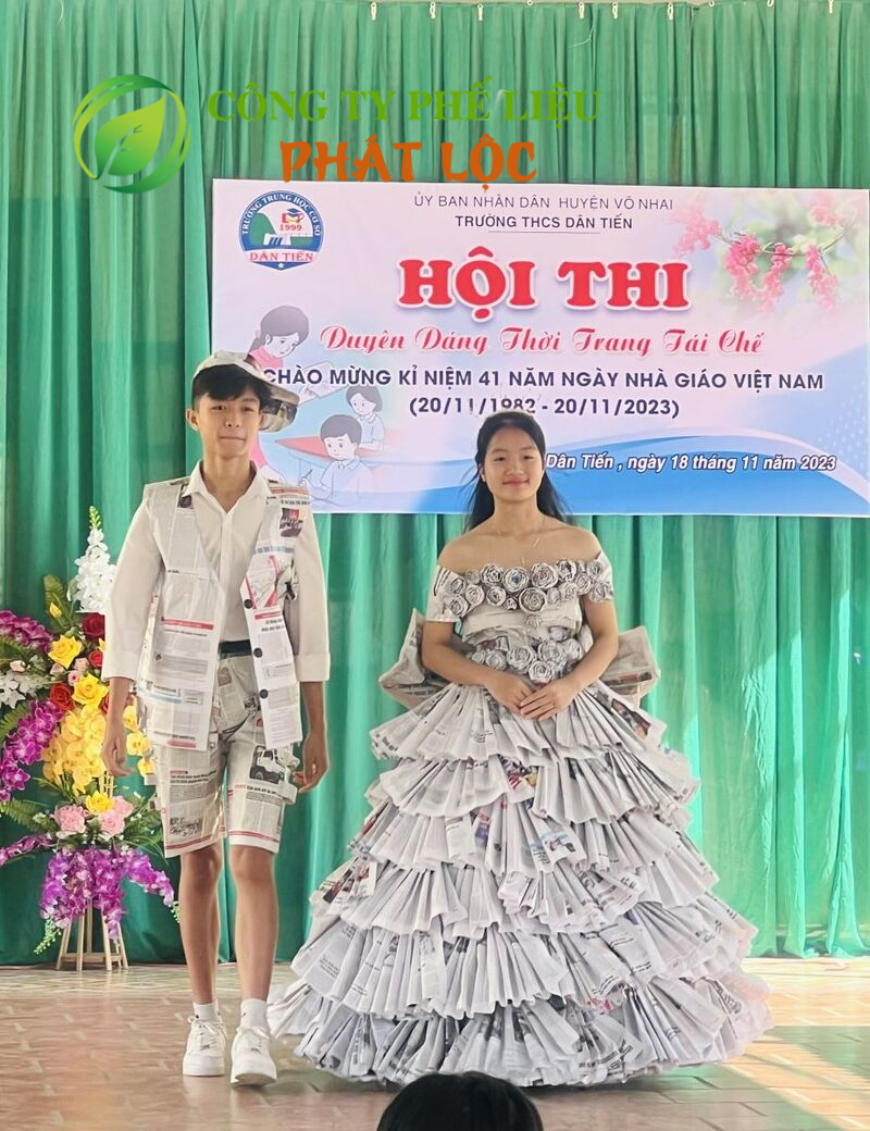 Tái chế giấy báo và nhựa mẫu được nhiều người yêu thích