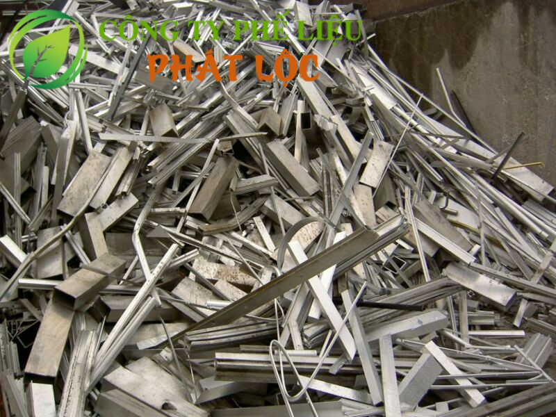  Phế liệu inox thường đến từ thiết bị nhà bếp (nồi, chảo, bồn rửa),