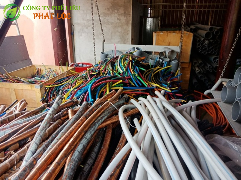 Cần ước tính chiều dài của dây để dự tính được lõi đồng bên trong