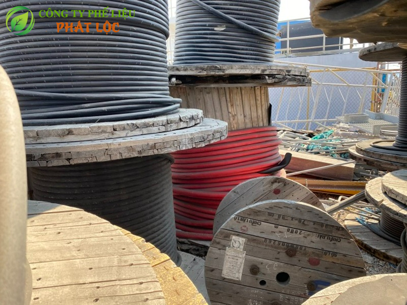 đơn vị tính chuẩn là khối lượng (kg) vì cân đo chính xác
