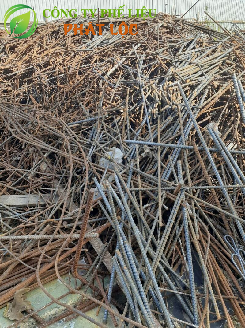 Chúng tôi thu mua phế liệu sắt thép đa dạng phế liệ