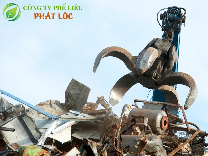 Việc tuân thủ các quy định pháp luật và thực hiện trách nhiệm môi trường là yếu tố cốt lõi