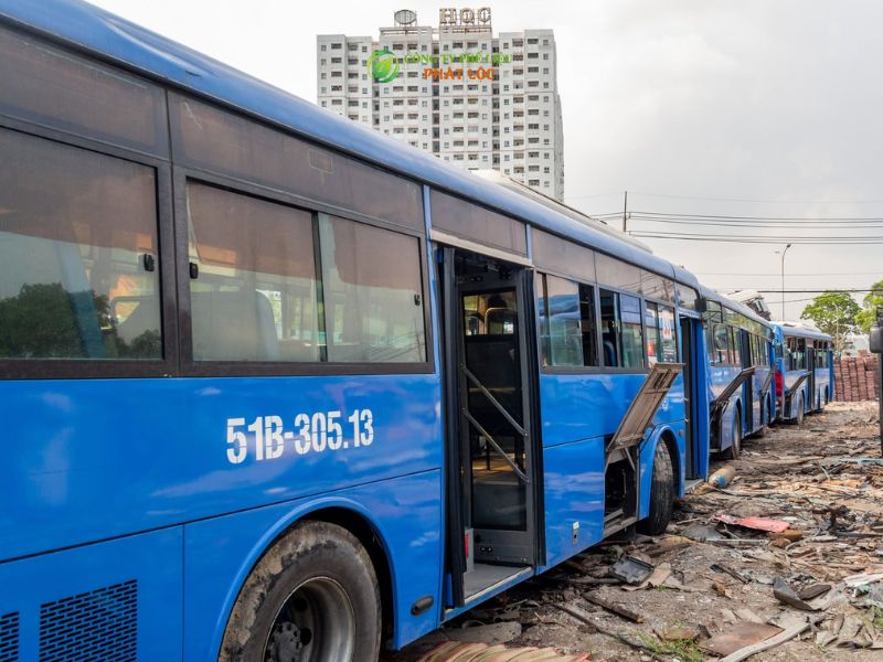 Phế Liệu Phát Lộc - Đối tác thu mua xe bus phế liệu uy tín, giải tỏa tận bãi