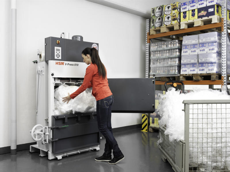 Hệ thống máy ép phế liệu liên hoàn tích hợp băng tải