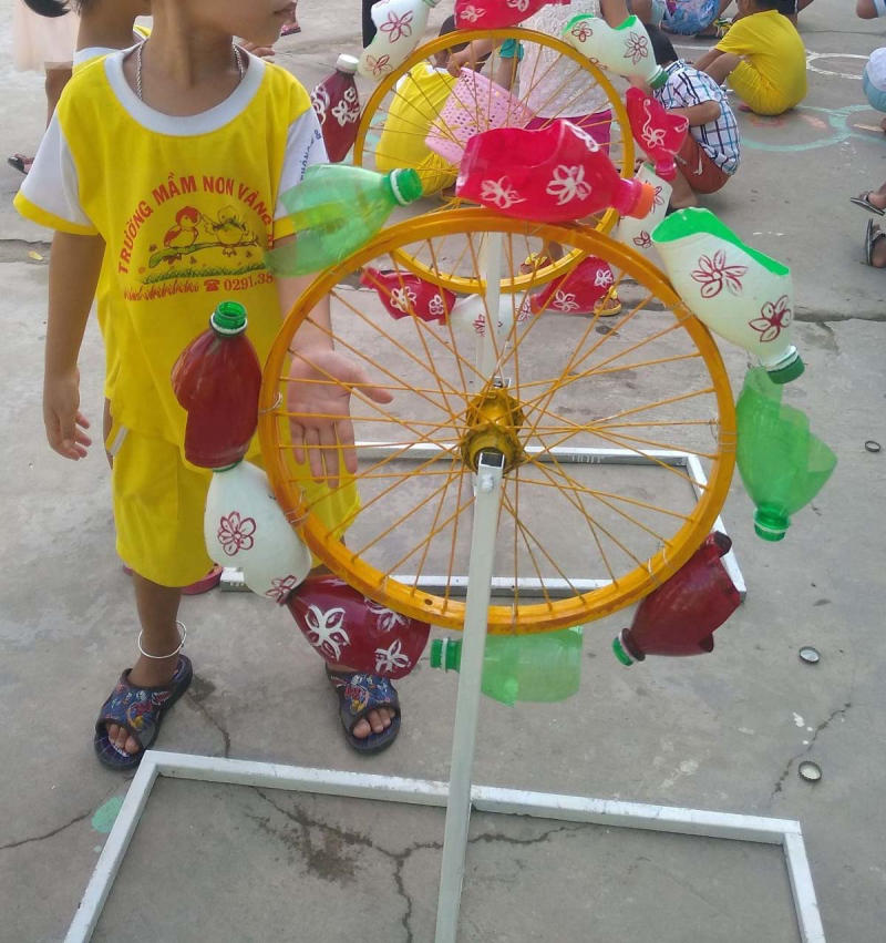 Làm sáo pan trong trẻo từ ống hút nhựa