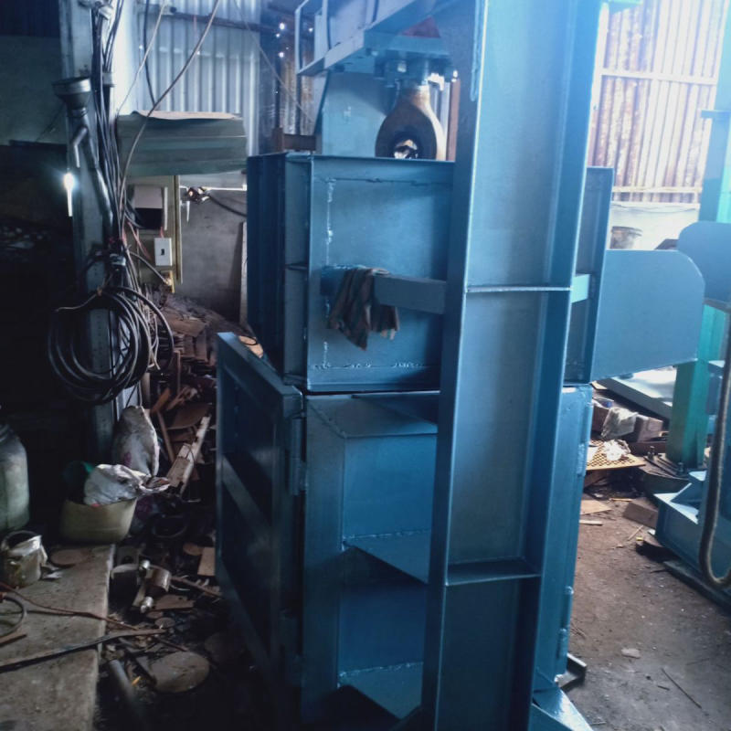 Máy ép kiện đứng đa năng cho quy mô vừa và nhỏ