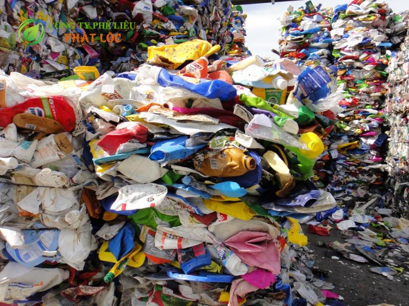 Nhựa HDPE từ đồ gia dụng và bao bì công nghiệp