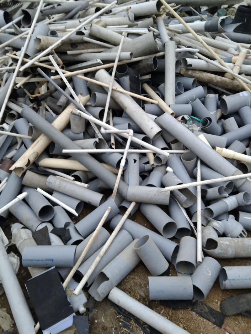 Phế liệu nhựa PVC dạng xay vụn và nhựa cục