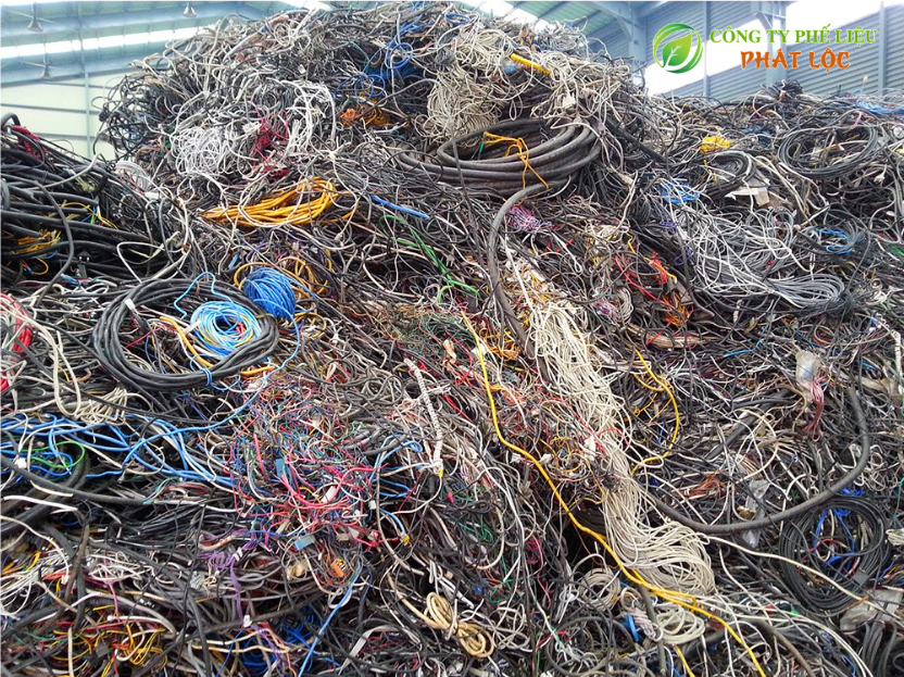 kho chứa phế liệu lớn tại Quảng Ngãi kinh doanh đồng nát