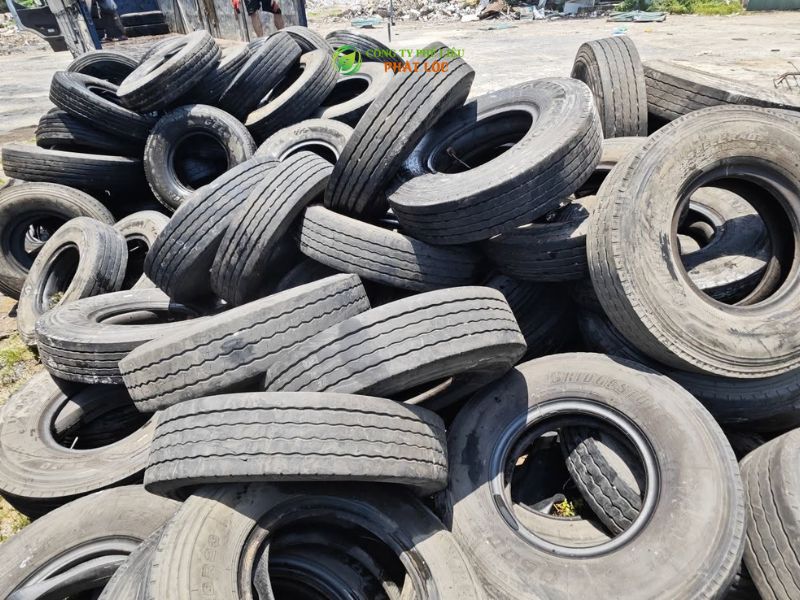 Những yếu tố nào quyết định đến giá lốp xe phế liệu?